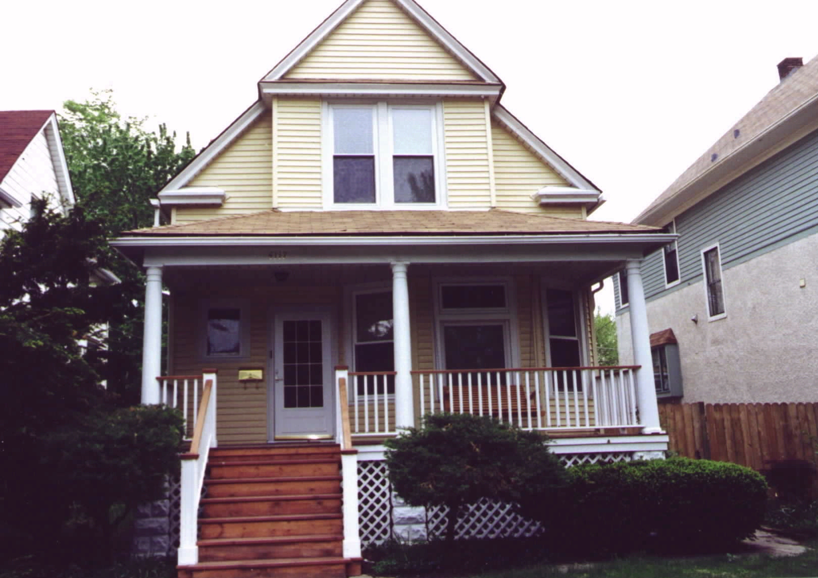 Photo by D. McCarthy, 2001